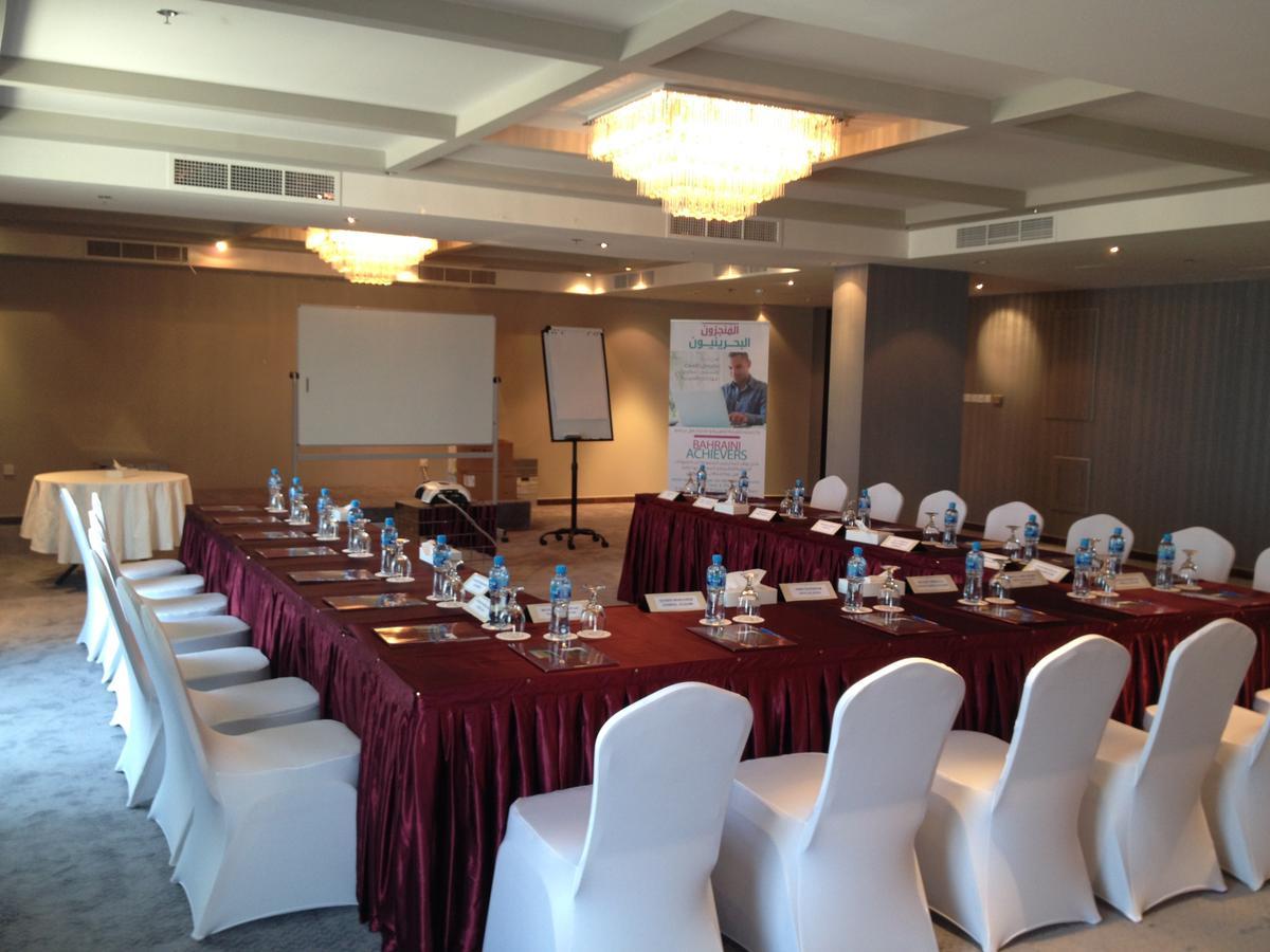 Al Manzil Hotel Manama Exterior photo